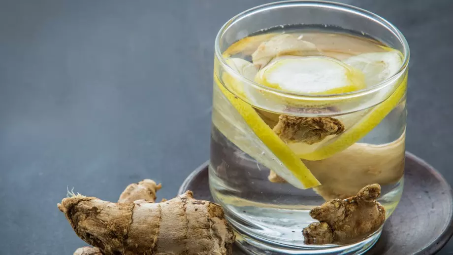 Джинджифилова вода: За какво помага и как се приготвя 
