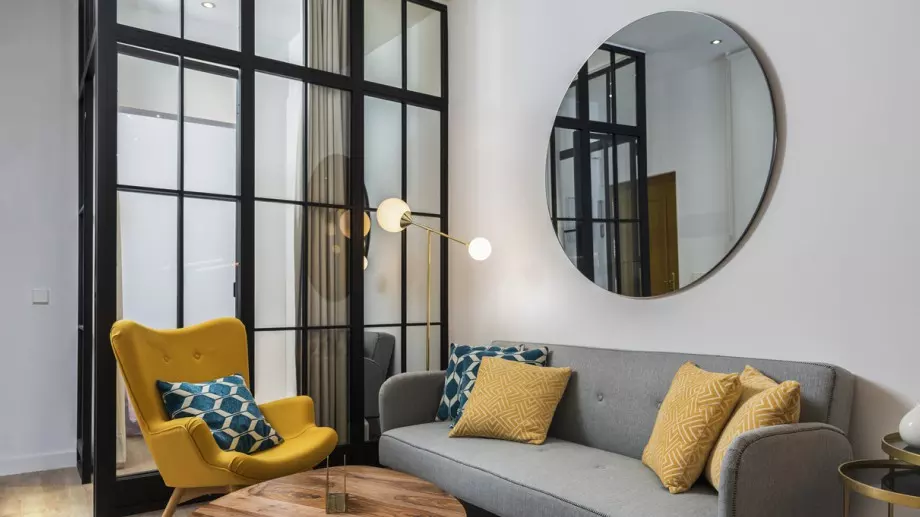 НЕ слагайте огледала на тези места в дома си! На безпаричие и лош късмет е