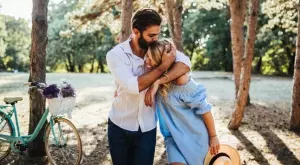 Обичай я с цялото си сърце или позволи на някой друг да я обича   