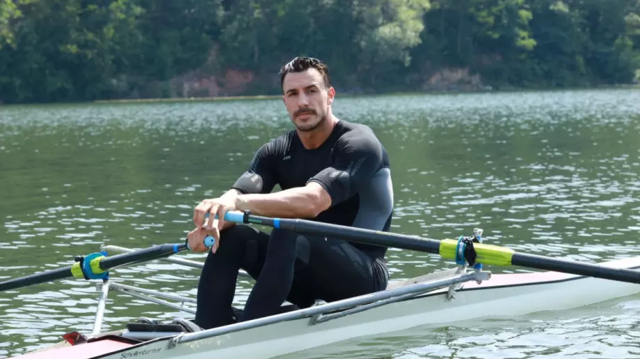 Предполагаемото гадже на Ергенът проговори (ВИДЕО)