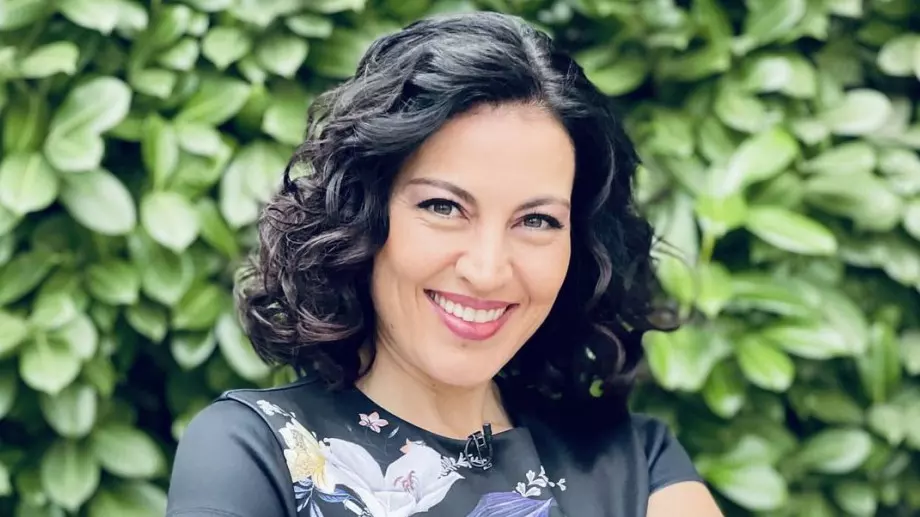 Деси Стоянова се показа без грим (СНИМКА)