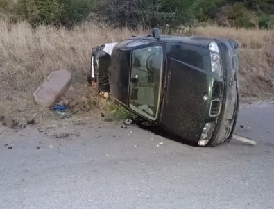 Фатална маневра: Кола помете и уби шофьор на бус при изпреварване 
