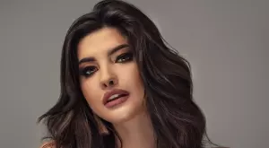 Как да носите кафяво червило, без да изглеждате демоде