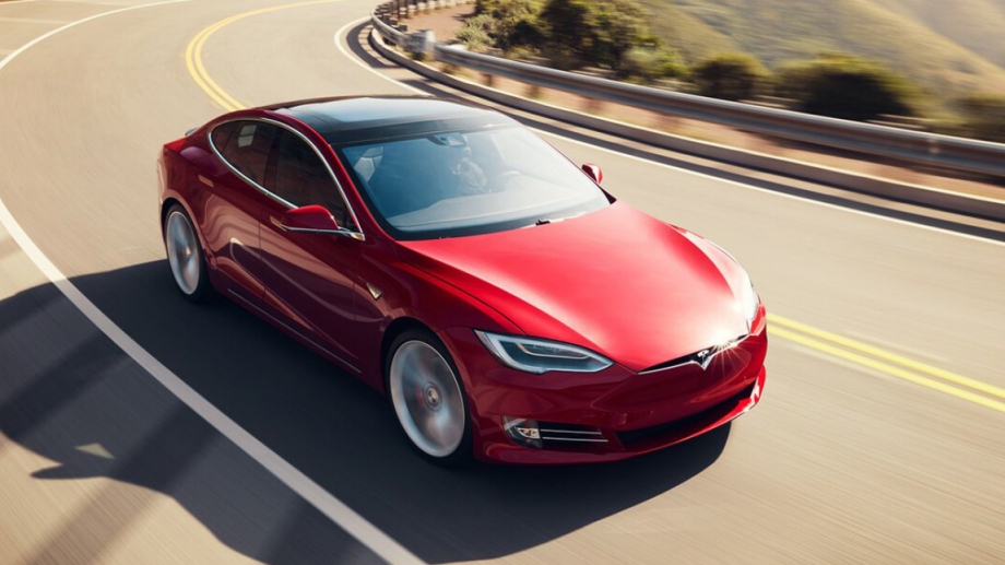 Американският производител на електрически превозни средства Tesla Inc продаде през