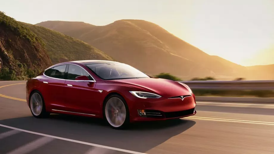 Tesla регистрира рекордни продажби