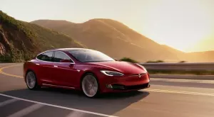 Tesla пуска нови версии на Model S и Model X, с 10 000 долара по-евтини