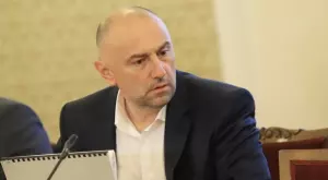 "Има такъв народ" опитва да блокира плана за приемане за еврото