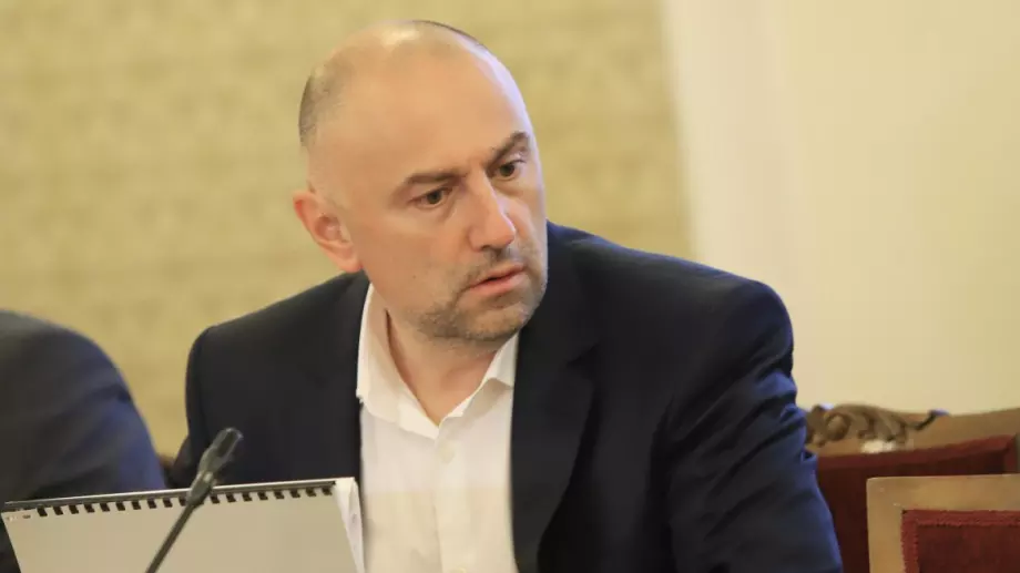 "Има такъв народ" опитва да блокира плана за приемане за еврото