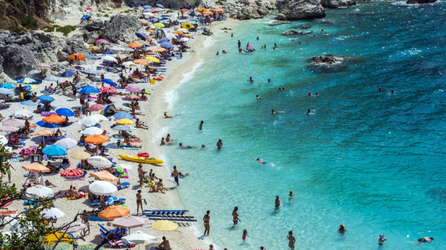 Възход на туризма в Гърция въпреки и увеличения брой на