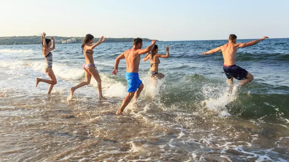 Въпреки кризата: Над 500 млн. лева приходи за туризма в страната само за два месеца