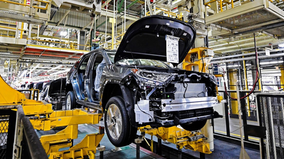 Toyota ще намали производството си на коли с 40% през