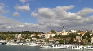 Средната заплата в Сърбия се увеличи с 15%, надмина ли българската?