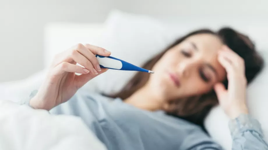 Лекарите препоръчват да правим това при висока температура