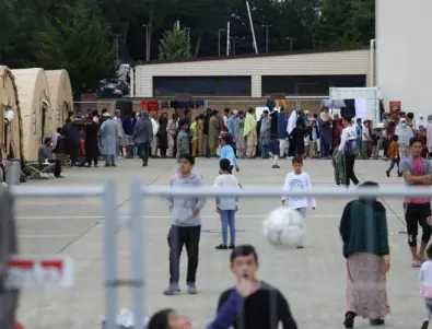 Битпазарите в Кабул претъпкани със стоки, афганистанците продават всичко 