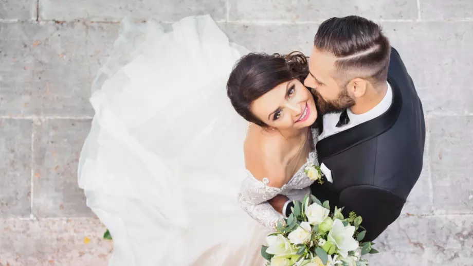 Виц на деня: Вдовица се омъжва за млад здравеняк