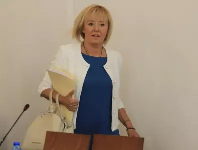 Мая Манолова няма планове да оглавява КПКОНПИ