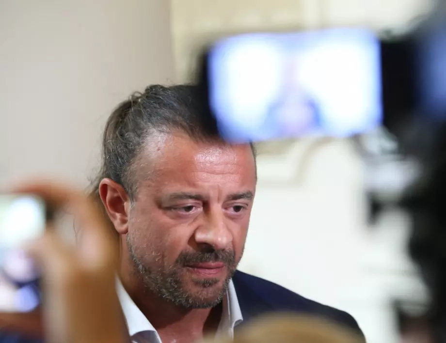 Алибегов като епидемиолог: Ако било както казват ресторантьорите, заболеваемостта от КОВИД ще падне