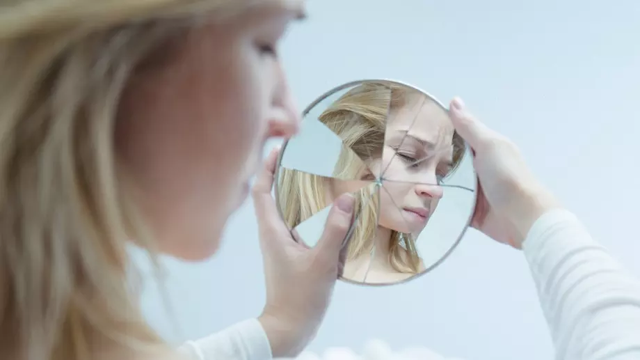 Това са ЗОДИИТЕ, които най-трудно обичат и уважават себе си   