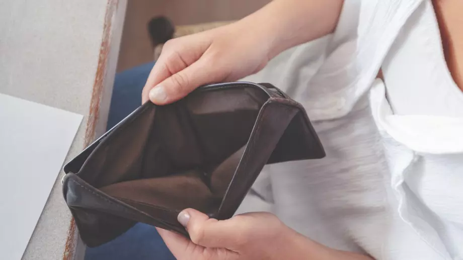 Ретроградният Меркурий ще остави тези зодии без пари през следващите 3 седмици 