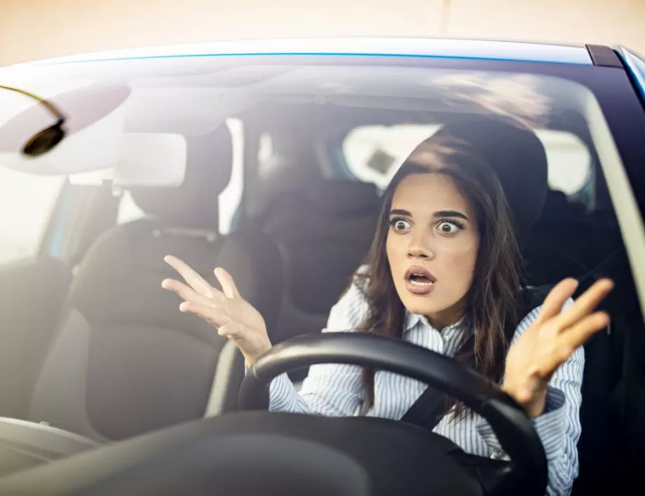 Топ трик на опитните шофьори срещу лоша миризма от климатика