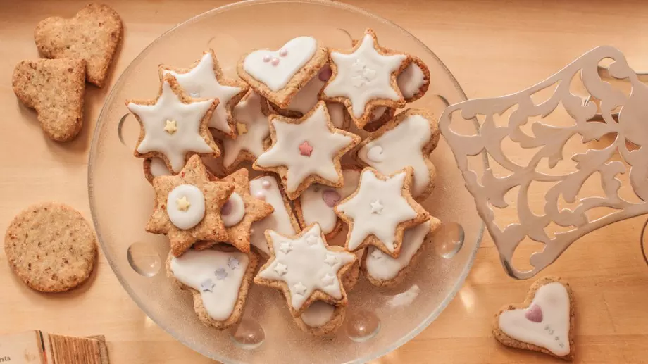 Домашни меденки с бяла глазура