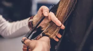 Есенен хороскоп за красота: Кога да се подстрижете и подмладите