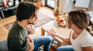 Три двойки зодиакални знаци, които най-често се променят взаимно   