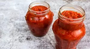 Мързелива лютеница от тефтера на баба