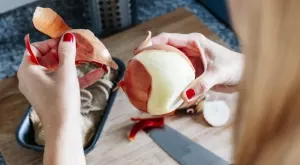 Как да се отървете от миризмата на лук