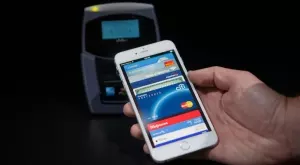 Apple Pay: Клиентите на ОББ вече могат да плащат през iPhone и Apple Watch