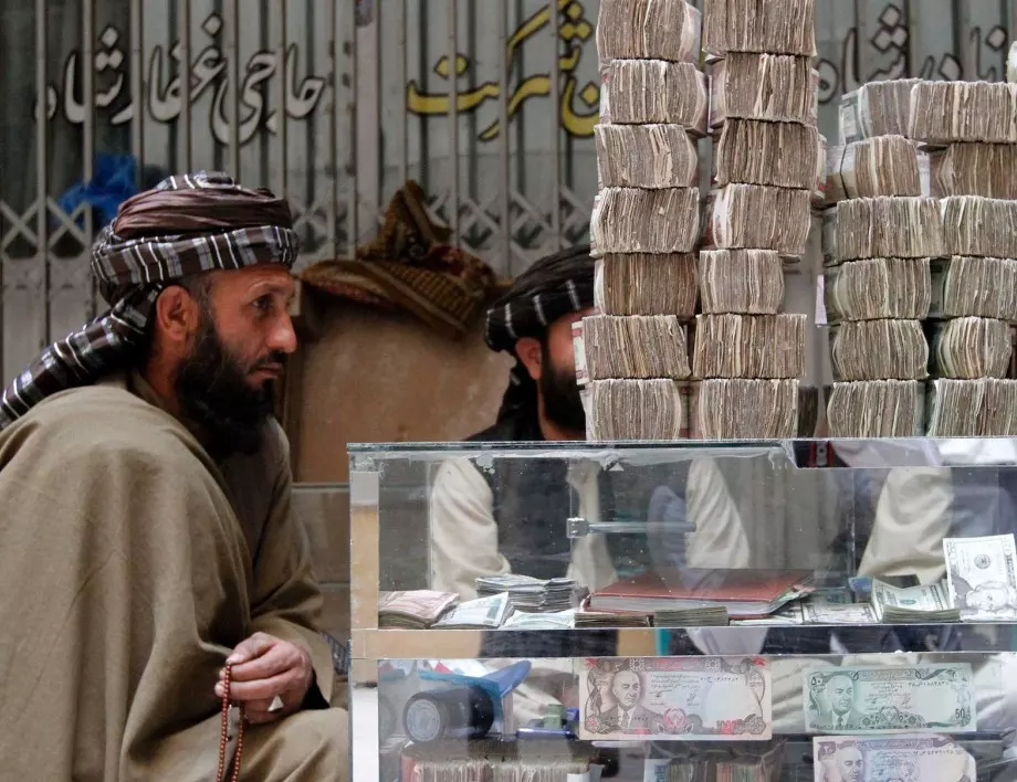 Талибаните: САЩ да освободят замразените средства на Афганистан
