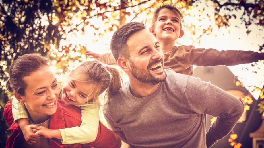 Увеличават детските надбавки и майчинството