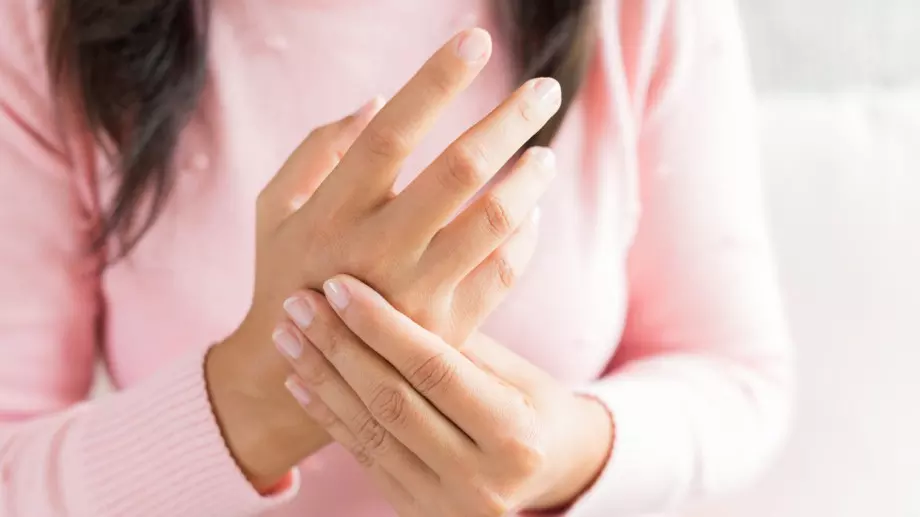 Натиснете този ПРЪСТ на ръката си, за да отървете от главоболието