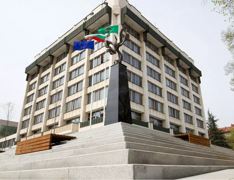 Антикорупционната комисия влезе и в сградата на Община Стара Загора - разследват поръчки за над 85 милиона лева