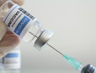 МЗ обяви кои хора не трябва да се ваксинират с препарата на Пфайзер