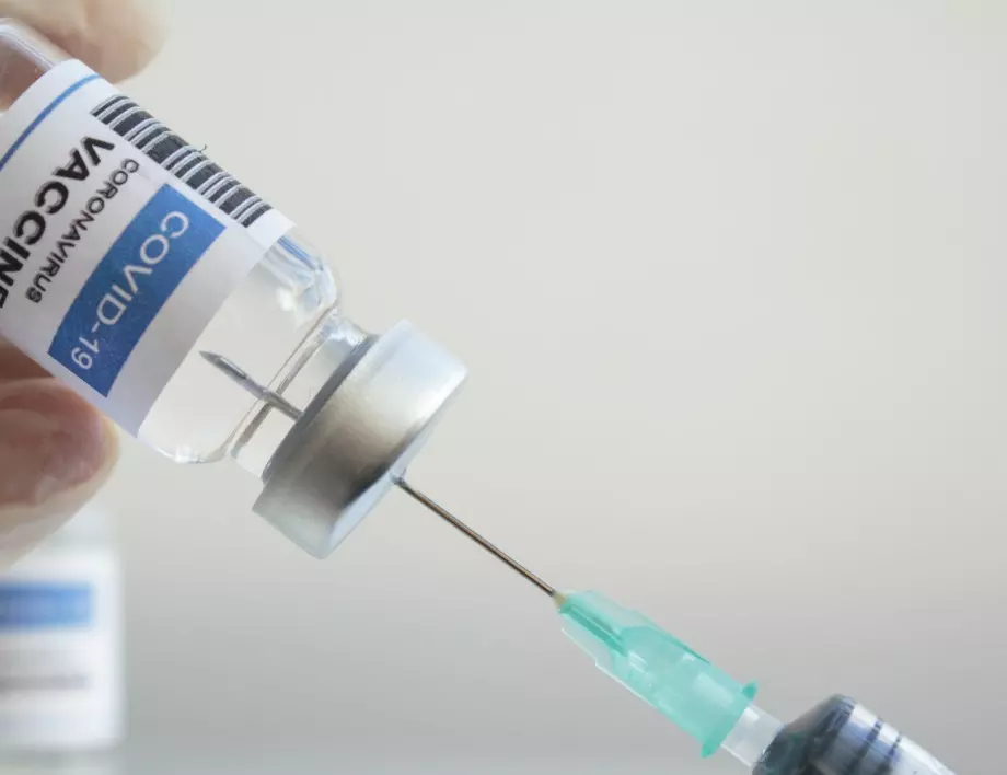 Бустерна доза ще получат всички ваксинирани с „Янсен“ в Испания 