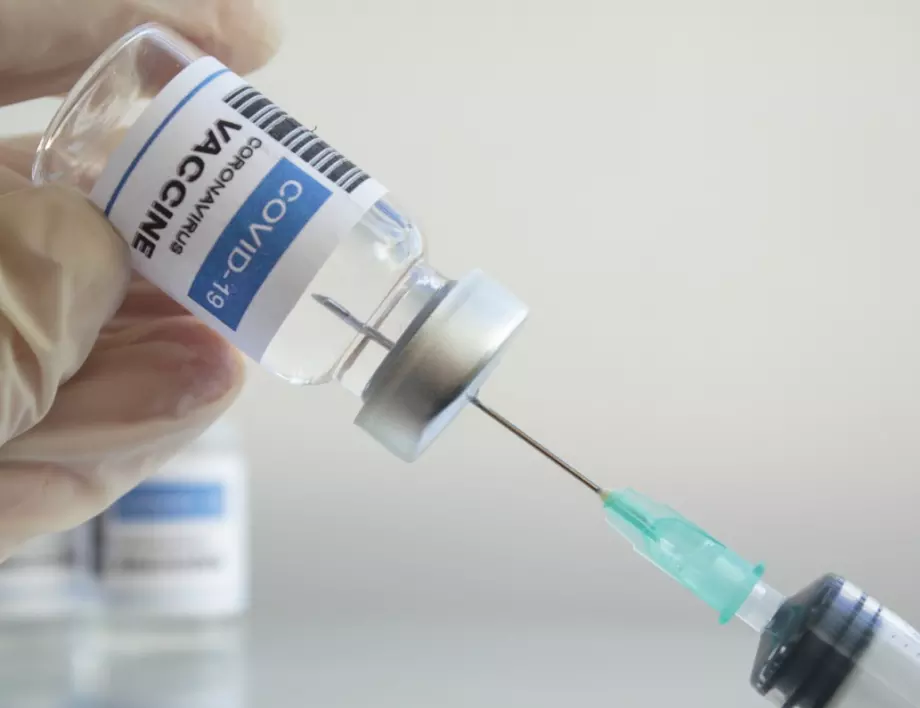 Сербезова бори антиваксърски митове: Не, няма графен във ваксините срещу COVID-19