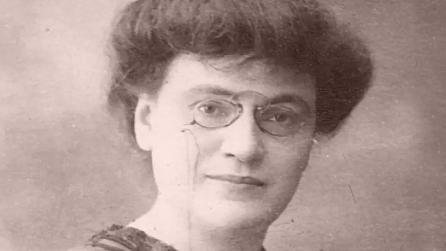 Ана Карима: Най-осмиваната и онеправдана феминистка в България