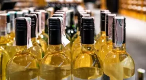 Нови бандероли за алкохола и цигарите