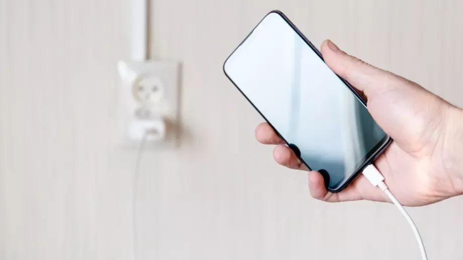 Разкриха защо телефонът ни прегрява и как да го предотвратим