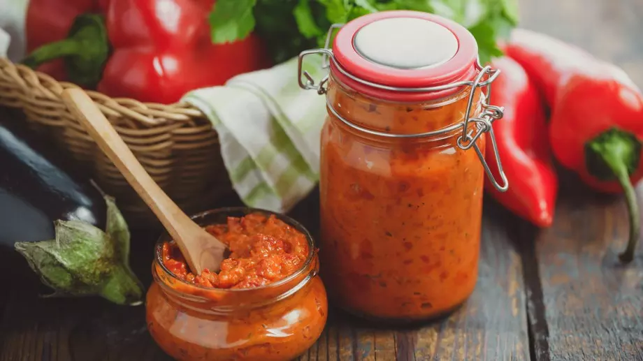 Каква е разликата между лютеница и айвар 