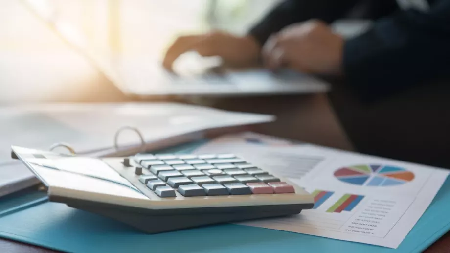 Над 330 000 фирми и самоосигуряващи се подадоха справки за доходите си в НАП