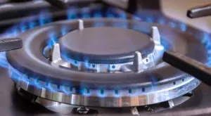 Скъпият газ предизвика масови фалити в енергетиката във Великобритания