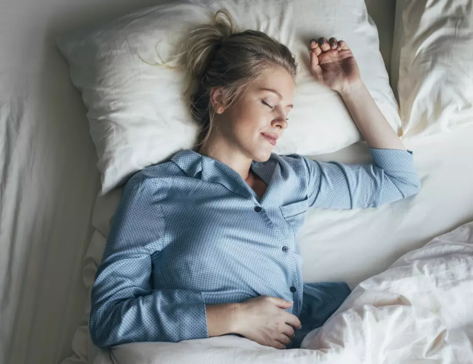 Как позицията за сън влияе върху енергията и здравето?