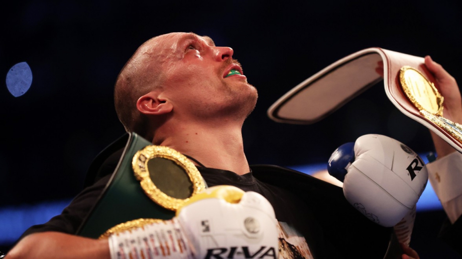 Световният шампион по в тежка категория по версиите на WBA