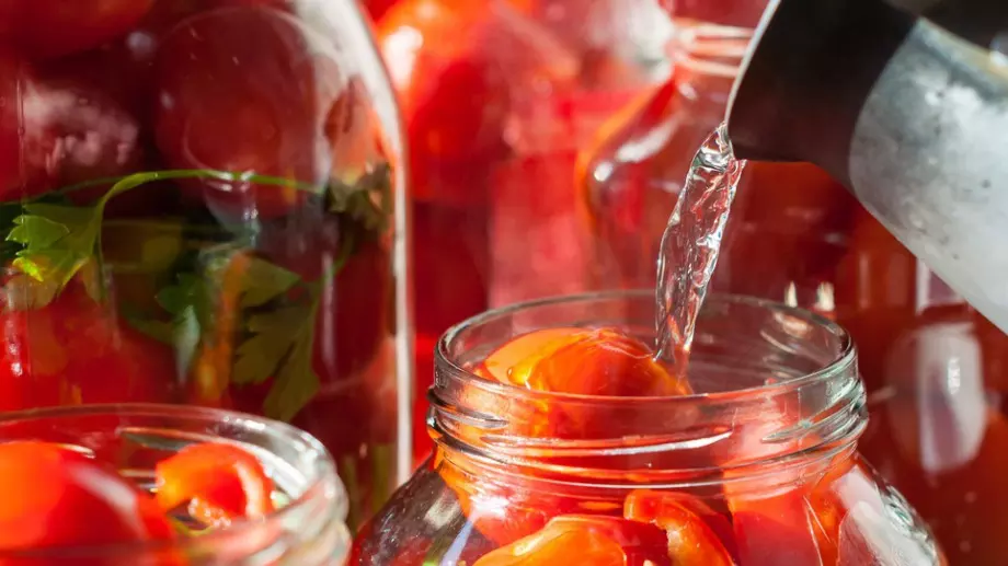 Домашна туршия с камби и лук