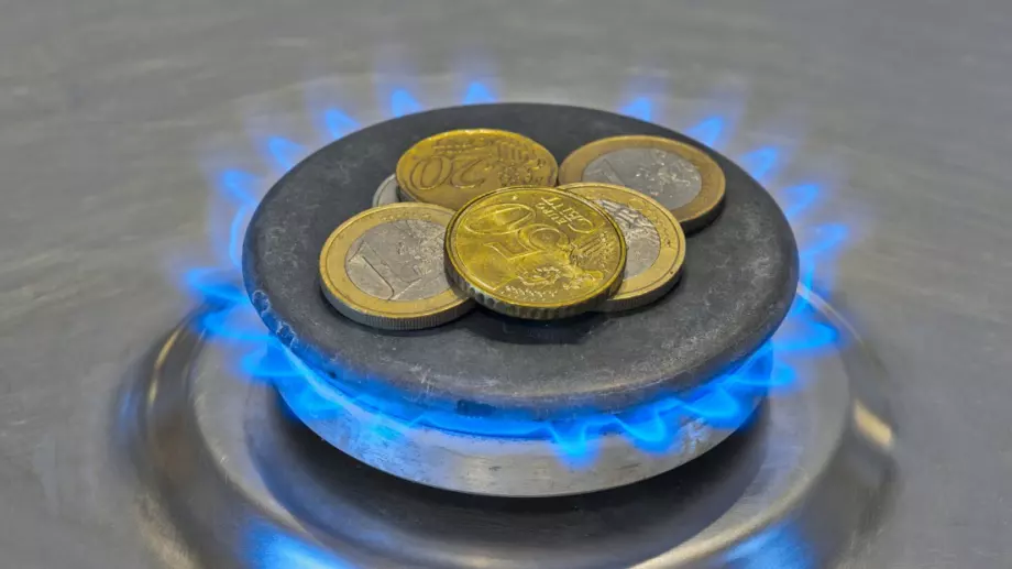 Газът в Европа поевтинява за трета поредна седмица