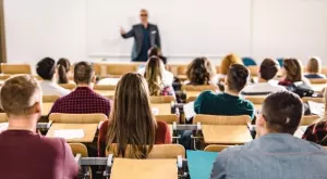 Студентите искат от държавата повече пари за стипендии, храна и общежития