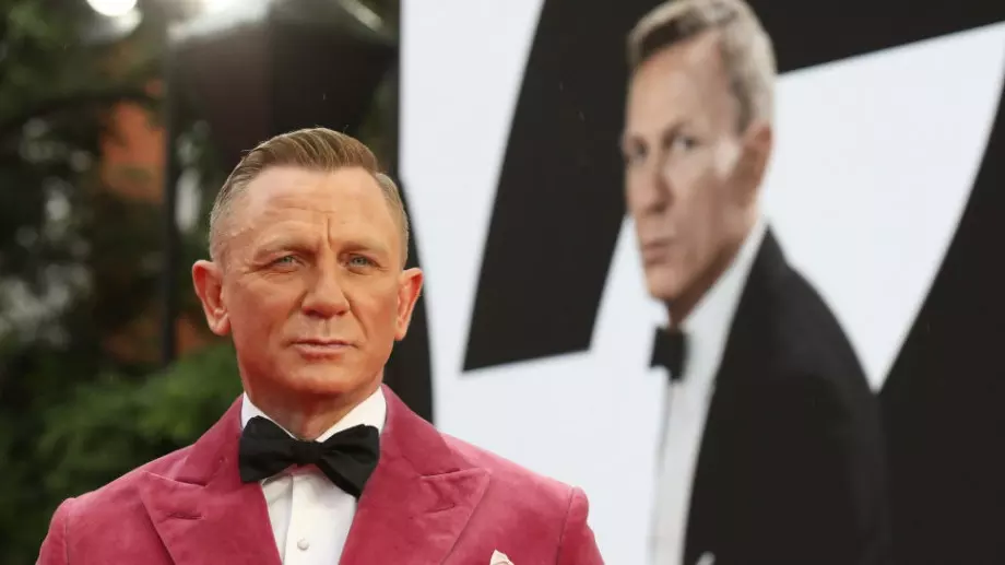 Даниел Крейг: Не съм като Джеймс Бонд, домошар съм