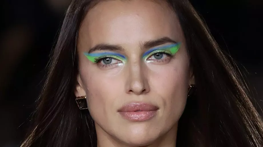 Ирина Шейк - неустоимо секси по бельо (СНИМКИ)